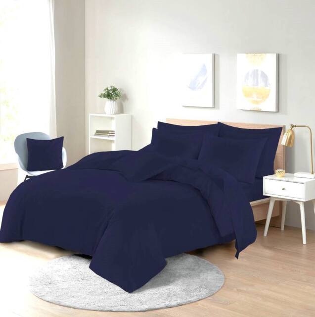 Homes-Linen Plain Dyed Polycotton Duvet Cover Set with Pillowcases in Navy - Size: Single - image 1