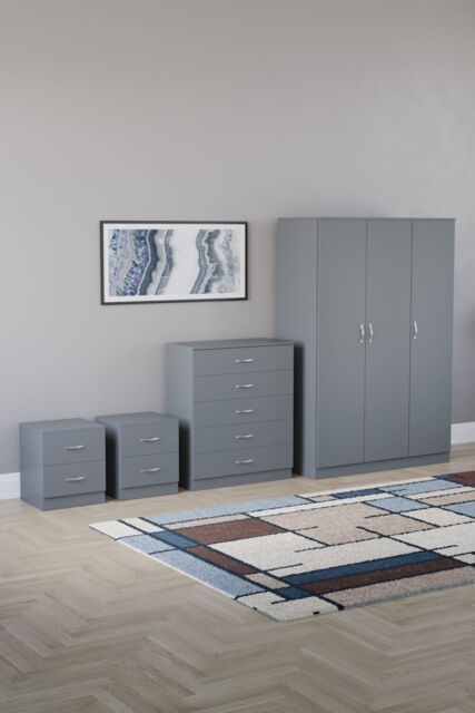 Home Discount Vida Designs 4Pc Bedroom Set 2xBedside Chest, 5 Drawer Chest, Wardrobe in Grey - image 1