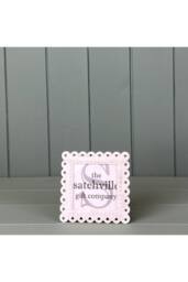 KDMD WhiteMetal & Glass Photo Frame Window 7cm x 7cm in White - Size: 7 cm x 7 cm - thumbnail 1