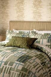 Harlequin 'Crater' Cotton Cushion in Green - Size: 40 cm x 60 cm - thumbnail 3