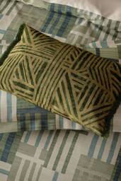 Harlequin 'Crater' Cotton Cushion in Green - Size: 40 cm x 60 cm - thumbnail 2