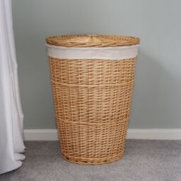 JVL Hand Woven Acacia Round Laundry Willow Basket with Lid in Gold - Size: Medium - thumbnail 4