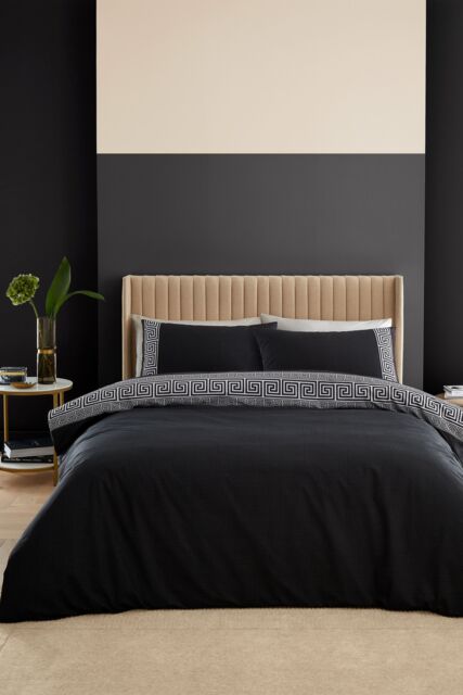 Catherine Lansfield 'Artemis Greek Key' Reversible Duvet Cover Set in Black - Size: King - image 1
