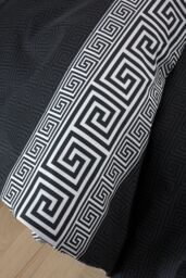 Catherine Lansfield 'Artemis Greek Key' Reversible Duvet Cover Set in Black - Size: King - thumbnail 4