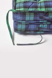 Homescapes Blackwatch Tartan Cotton Travel Support Booster Cushion in Green - Size: 50 cm x 50 cm - thumbnail 4