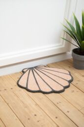 Orsina Shell Doormat in Pink - Size: 100 cm diameter - thumbnail 3