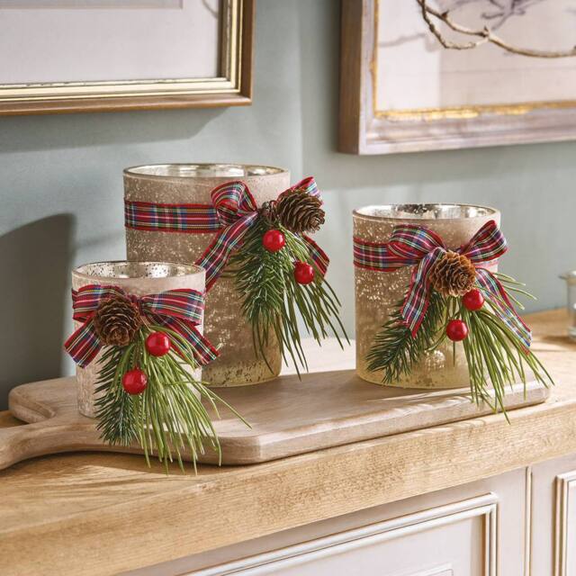 mysmartbuy 3x Frosted LED Candles Tartan Ribbon & Berries Decorative Centrepiece in Beige