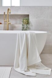 CHRISTY 'Luxe' Elegant 100% Turkish Cotton 730GSM Towels in White - thumbnail 1