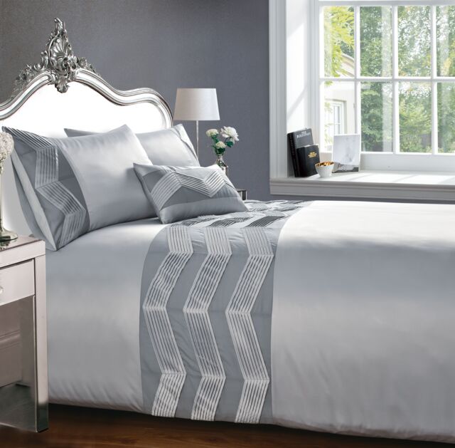 Rapport Home Valencia Boudoir Filled Cushion (50x30 cm) in Silver - Size: 30 cm x 50 cm - image 1