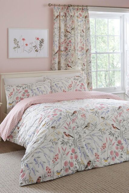 Dreams & Drapes 'Caraway' Reversible Duvet Cover Set in Pink - Size: Super King - image 1
