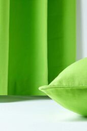 Homescapes Cotton Plain Cushion Cover in Green - Size: 60 cm x 60 cm - thumbnail 5