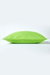 Homescapes Cotton Plain Cushion Cover in Green - Size: 60 cm x 60 cm - thumbnail 2