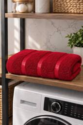 Dyzi 8 Piece Soft Towel Bale Set - Bathroom Towels in Assorted Sizes in Red - thumbnail 3