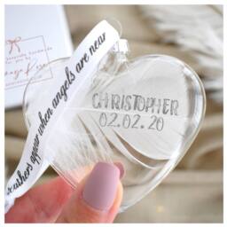 Amaya Rose Ltd Personalised White Feather Bauble. Memorial Angel Decoration in Clear - thumbnail 3