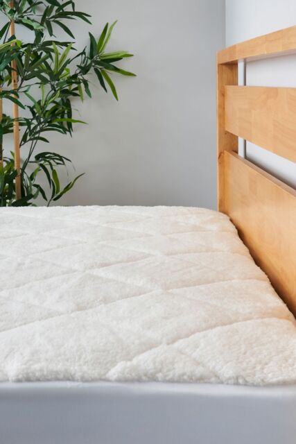 BHS Teddy Bear Deep Mattress Protector in White - Size: Double - image 1