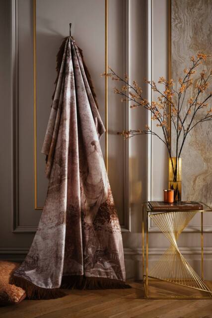 Laurence Llewelyn-Bowen 'Venus Primavera' Velvet Throw in Natural - Size: 130 cm x 180 cm - image 1