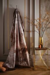 Laurence Llewelyn-Bowen 'Venus Primavera' Velvet Throw in Natural - Size: 130 cm x 180 cm
