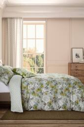 English Heritage 'Eagle House Damask' Cotton Duvet Cover Set in Green - Size: Super King - thumbnail 2