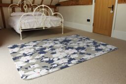 Benjamin Tate Design Grey Purple & White Flowers Rug in Natural - Size: Large - thumbnail 3
