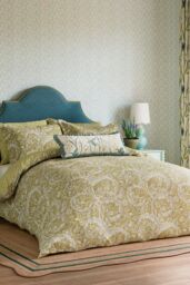 Sanderson 'Tila Lime' Cotton Percale Duvet Cover Set in Gold - Size: King - thumbnail 1