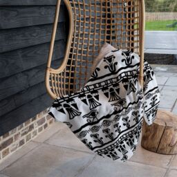 Benjamin Tate Design Egyptian Eye Of Horus Heiroglyphs Blanket in Natural - Size: 120 cm x 150 cm - thumbnail 4