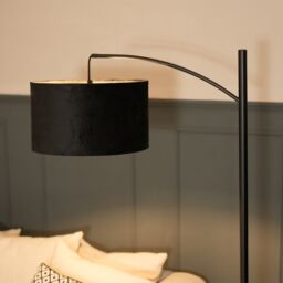 ValueLights Preto Black Metal Curved Floor Lamp With Black Velvet Shade - thumbnail 5