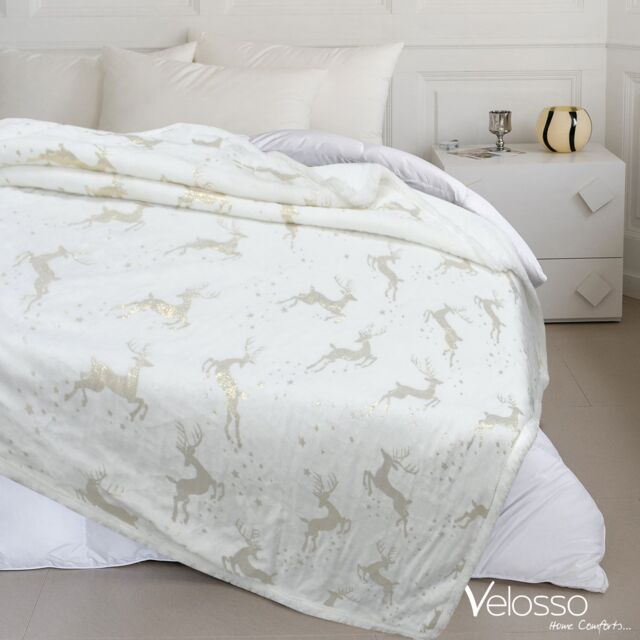 Velosso Warm Thermal Soft Foil Stag Print Throw - Festive Design Blanket in White - Size: 125 cm x 150 cm