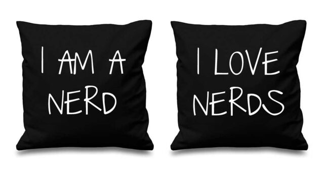 60 SECOND MAKEOVER I Am A Nerd I Love Nerds Cushion Covers in Black - Size: 40 cm x 40 cm