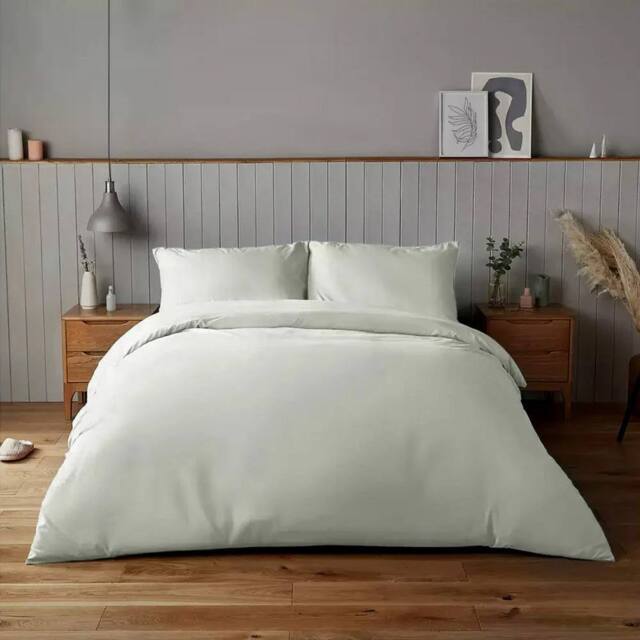 Voltico Silentnight Supersoft King Size Duvet Cover Set in Pale Green - image 1