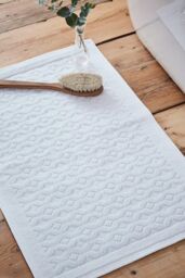Murmur 'Stella' Cotton Percale Bath Mat in White - Size: Bath Sheet - thumbnail 2