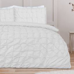 Smart Living Luxury Super Soft Stylish Rouched Pleat Duvet Cover with Pillowcases in White - Size: Double - thumbnail 3