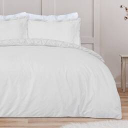 Smart Living Luxury Super Soft Stylish Rouched Pleat Duvet Cover with Pillowcases in White - Size: Double - thumbnail 4