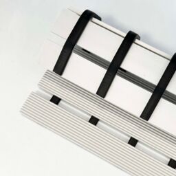 Nicoman PVC Duckboard Anti Slip Shower Mat Bath Mat 61cm x 25cm in White - Size: 61 cm x 25 cm - thumbnail 3