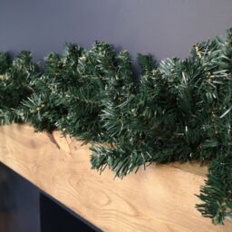 Samuel Alexander 2.7m x 25cm Plain Green Christmas Garland with 200 Tips - Size: 2.7m x 25 cm - thumbnail 6