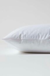 Homescapes Waterproof Pillow Protectors 60 x 60 cm, Pack of 4 in White - Size: 60 x 60 cm - thumbnail 3