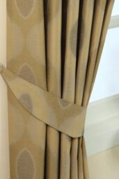 Homescapes Modern Curve Jacquard Curtain Tie Back Pair in Gold - thumbnail 1
