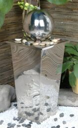 Primrose Stainless Steel Sphere Column Water Feature Silver Polished 83cm - thumbnail 3