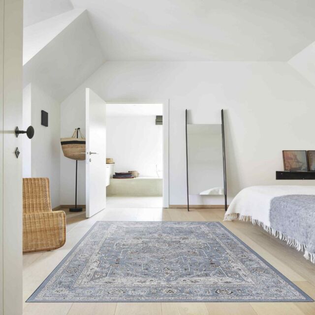 The Rug Shop UK Blue Border Floral Traditional Easy to Clean Area Rug - Size: 160 cm x 230 cm - image 1