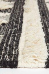 Homescapes Kota Black & Grey Kilim Runner Wool Rug 66 x 200 cm - Size: 66 cm x 200 cm - thumbnail 4