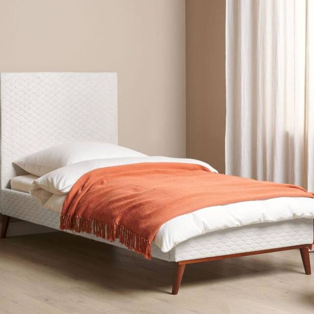 Wyld and Coco Off-White Velvet EU Single Bed 3ft Honeycomb Headboard in White - image 1