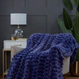 Rapport Home Chunky Ribbed Soft & Cozy Fur Throw (150x200 cm) in Blue - Size: 150 cm × 200 cm