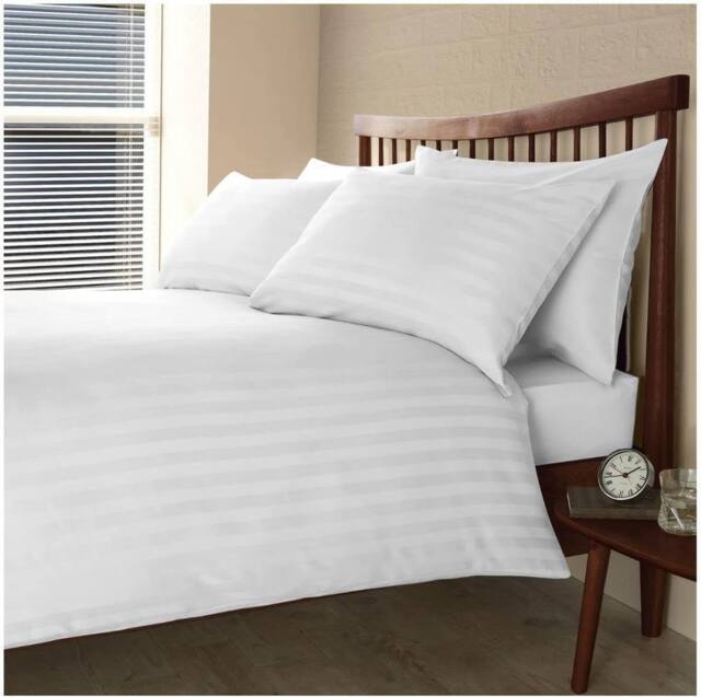 GAVENO CAVAILIA 200 Thread Count Satin Stripe Duvet Set in White - Size: Super King