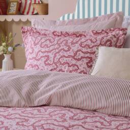 Wylder Brianna Floral 100% Cotton Duvet Cover Set in Red - Size: Double - thumbnail 2