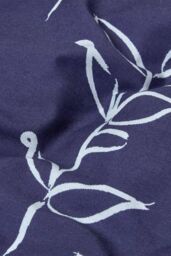 Homescapes Blue Leaf Digitally Printed Cotton Duvet Cover Set - Size: Super King - thumbnail 3