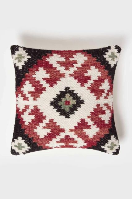 Homescapes Tawa Handwoven Traditional Red & Black Kilim Cushion - Size: 45 cm x 45 cm - image 1