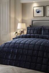 Soiree 'Brighton Square' Soft Velvet Box Stitched Duvet Cover Set in Navy - Size: Double