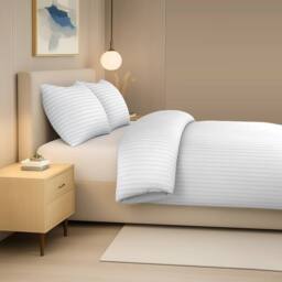 Pamposh Satin Stripes Duvet Cover Set Reversible Bedding Sets in White - Size: Super King - thumbnail 3