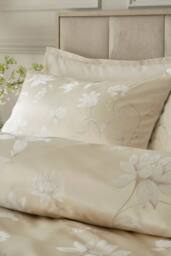 Soiree 'Lilly Floral Jacquard' Woven Duvet Cover Set in Gold - Size: Double - thumbnail 2
