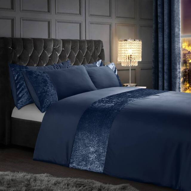 Intimates Crushed Velvet Duvet Cover & Pillowcase Set - Elegant Bedding Ensemble in Navy - Size: Single