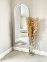 Downton Interiors Stunning White Arched Metal Frame LED Wall or Floor Standing Dressing Mirror 145cm x 45cm - Soho Collection - Size: XL - thumbnail 2